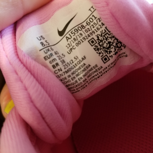 Nike Athletic Running/Walking Shoes - Picture 5 of 12